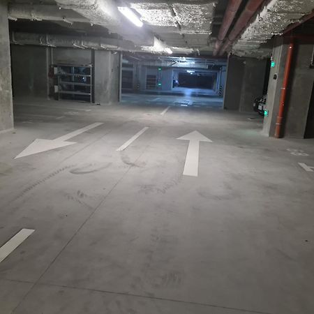 Moghioros Park Residence Dum4 Bukares Bagian luar foto