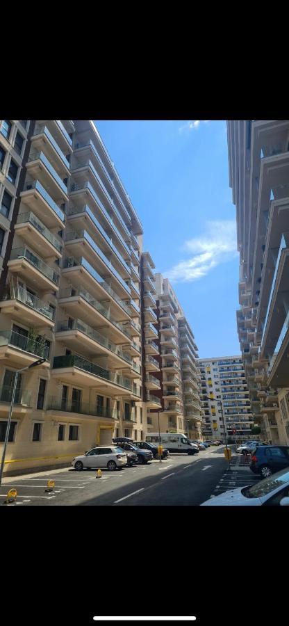 Moghioros Park Residence Dum4 Bukares Bagian luar foto