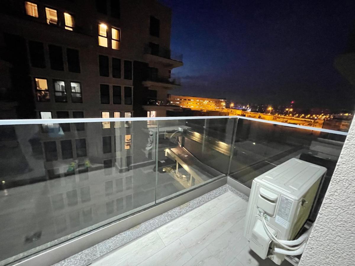 Moghioros Park Residence Dum4 Bukares Bagian luar foto