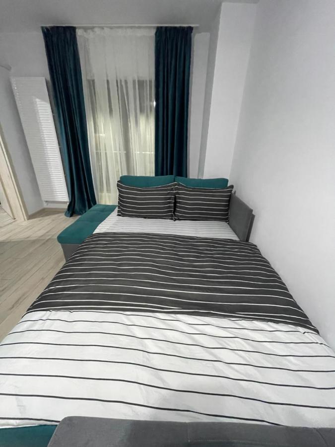 Moghioros Park Residence Dum4 Bukares Bagian luar foto